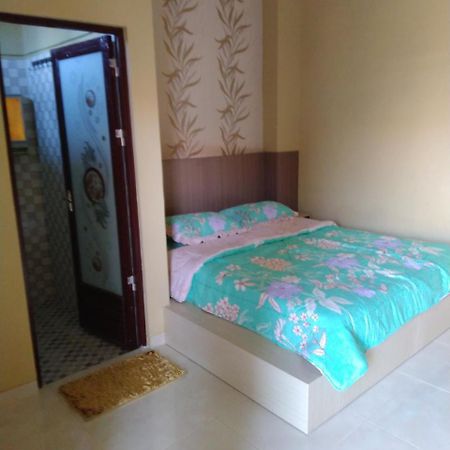 R3 Brawijaya Homestay Бануванги Екстериор снимка