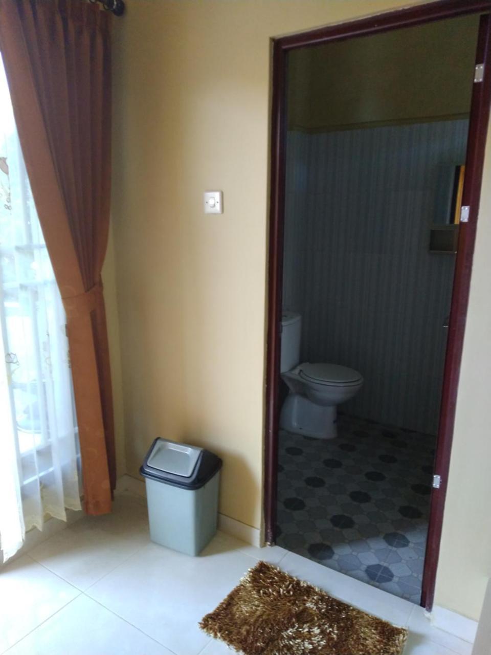 R3 Brawijaya Homestay Бануванги Екстериор снимка