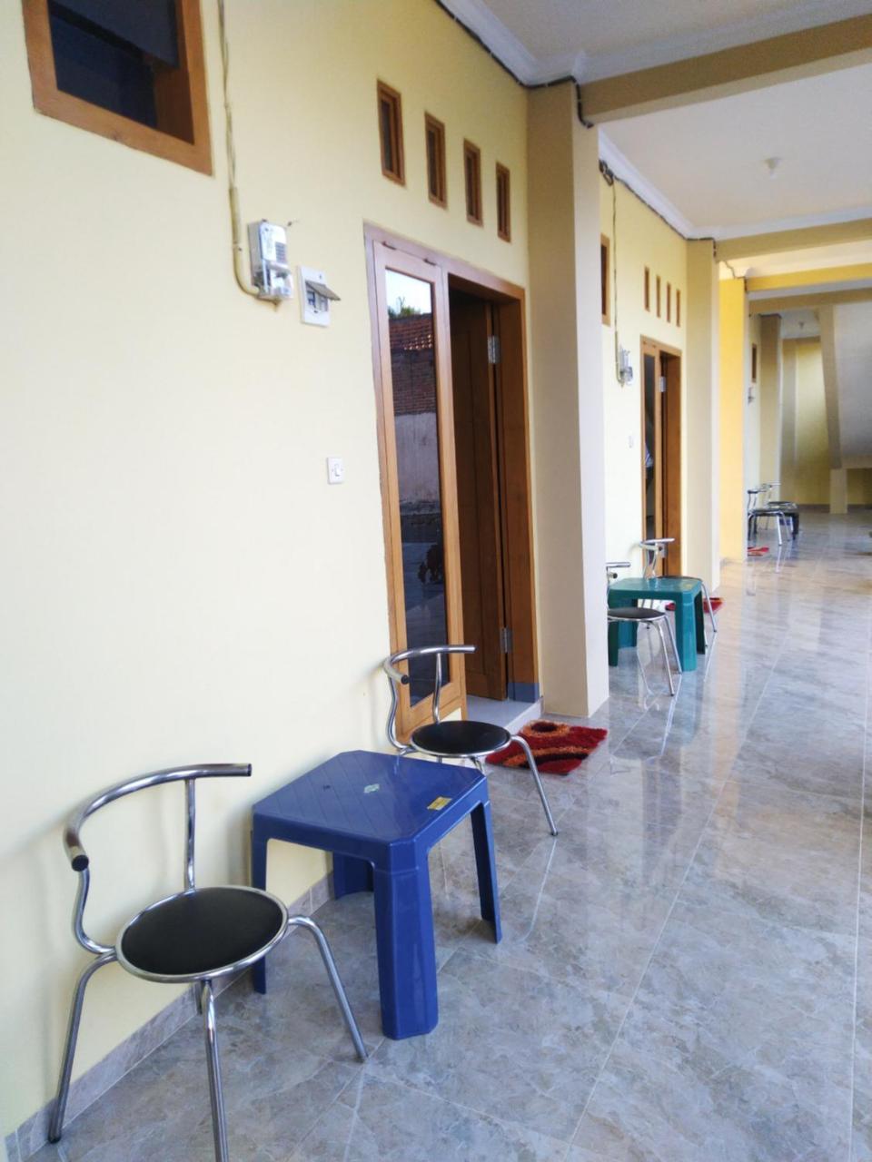 R3 Brawijaya Homestay Бануванги Екстериор снимка