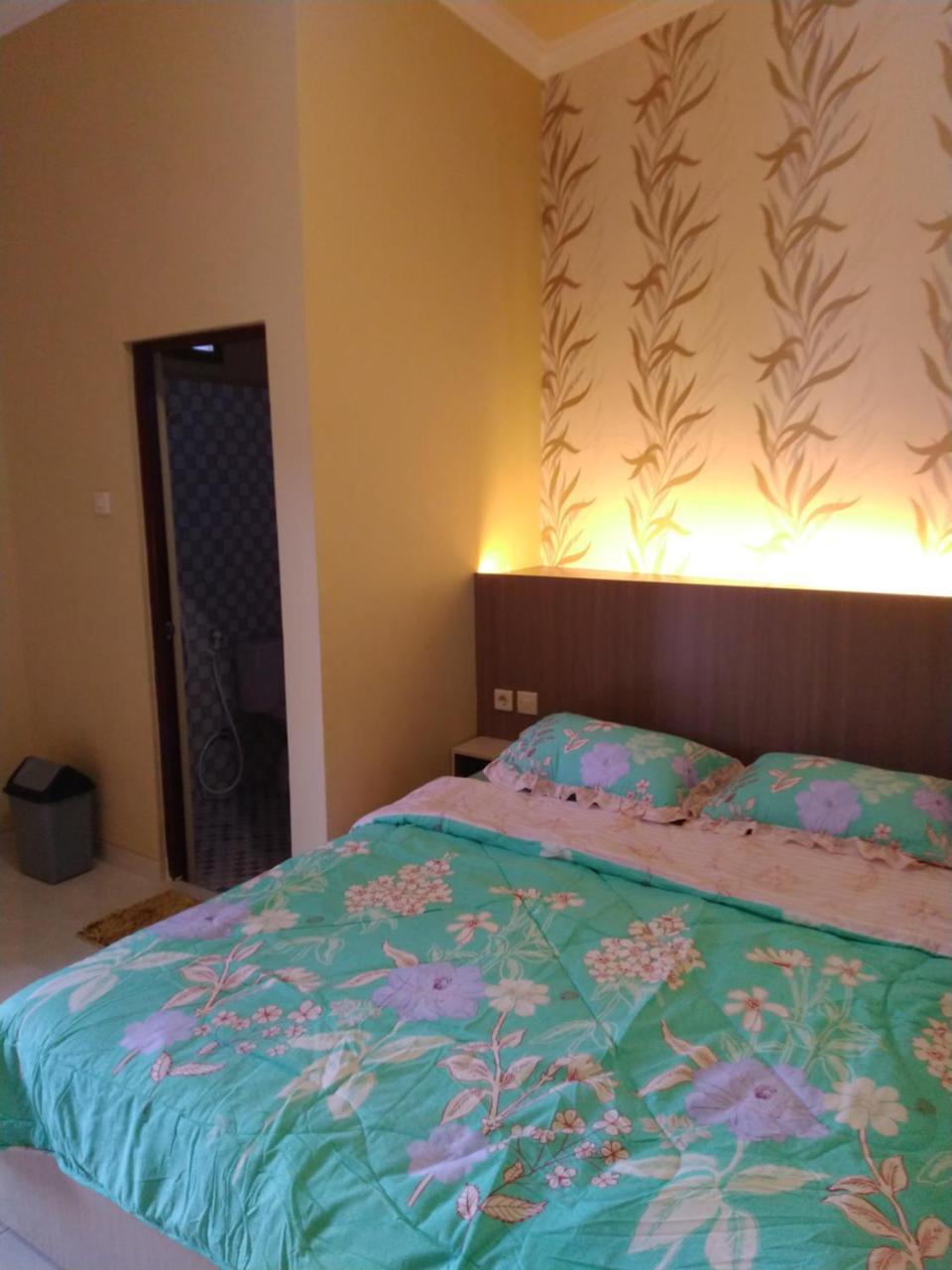 R3 Brawijaya Homestay Бануванги Екстериор снимка