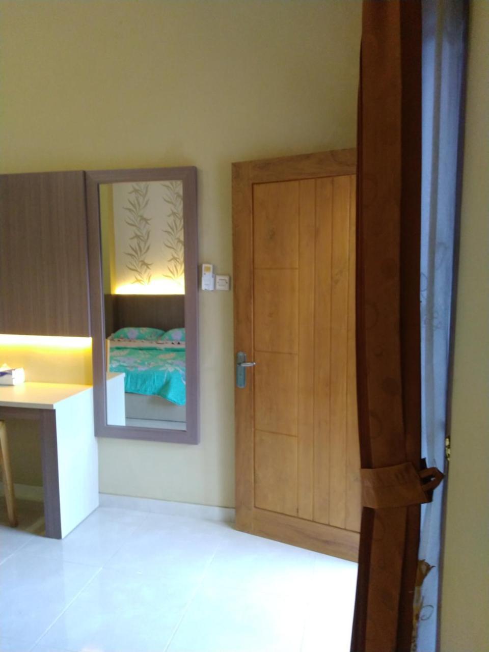 R3 Brawijaya Homestay Бануванги Екстериор снимка