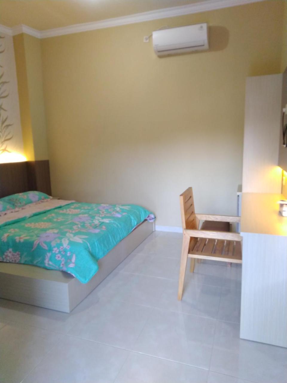 R3 Brawijaya Homestay Бануванги Екстериор снимка