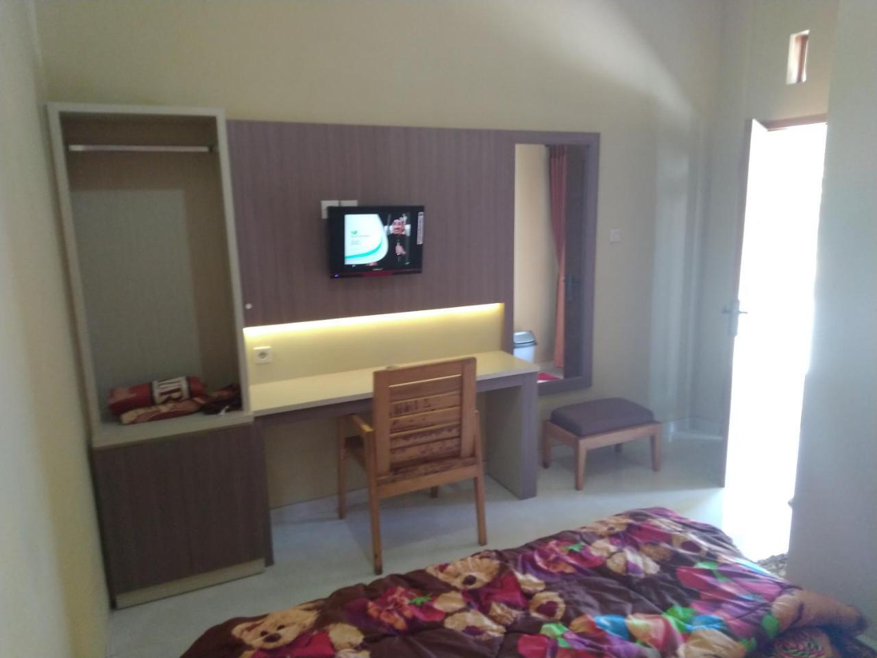 R3 Brawijaya Homestay Бануванги Екстериор снимка