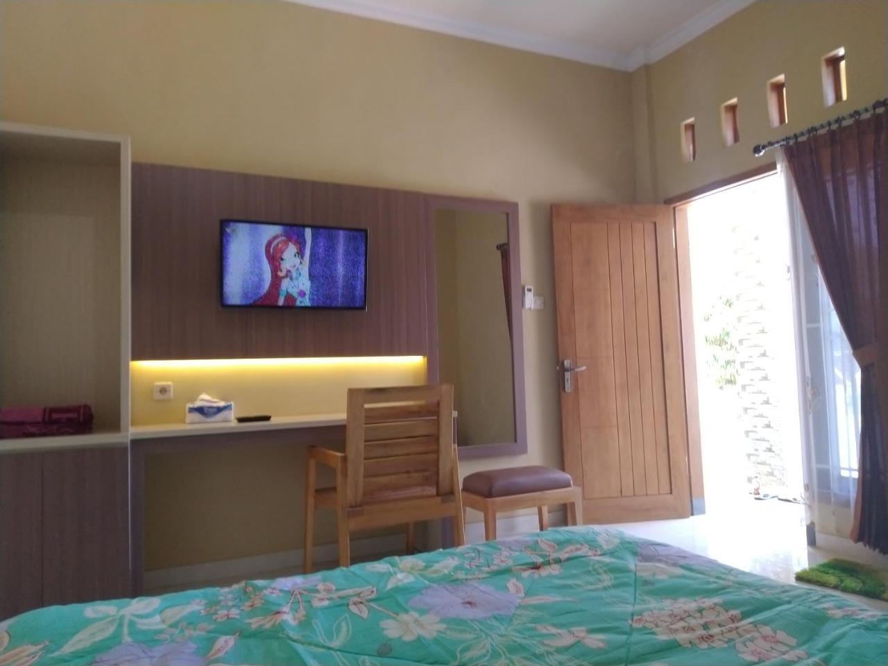 R3 Brawijaya Homestay Бануванги Екстериор снимка