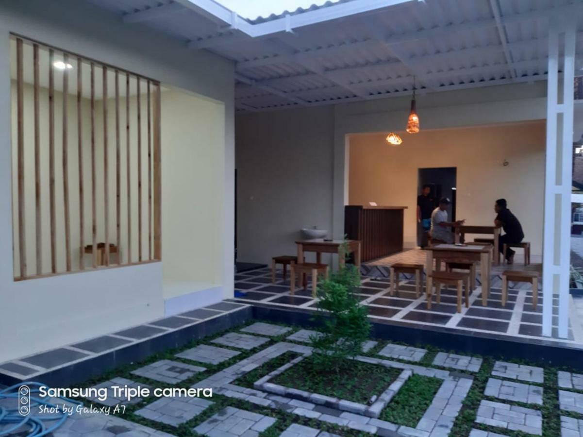R3 Brawijaya Homestay Бануванги Екстериор снимка