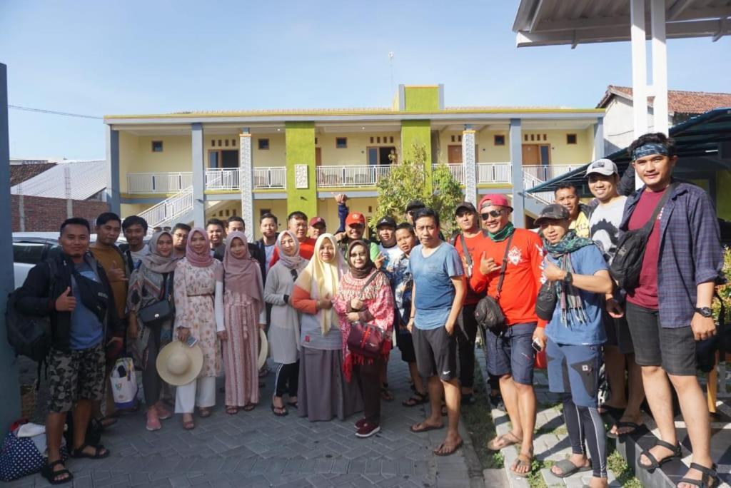 R3 Brawijaya Homestay Бануванги Екстериор снимка
